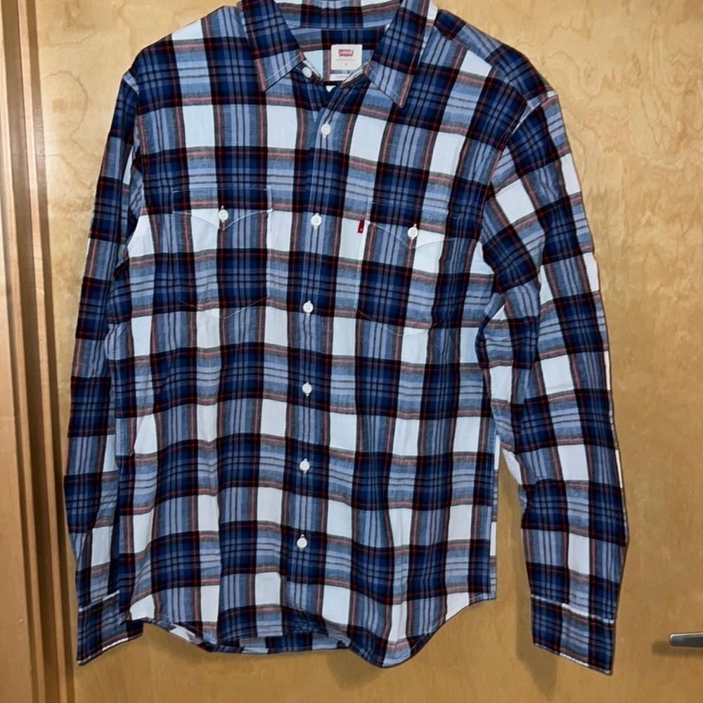 NWT Men’s Levi’s Button Down Shirt - Picture 2 of 5